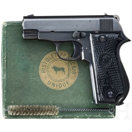 Unique Mod. 51, dans sa boîte  
Calibre 7,65 mm Br