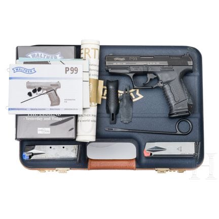 Un Walther P 99 édition commémorative de l'année 2