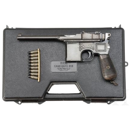 一把毛瑟C 96“战前商用型”  
口径7.63毫米毛瑟，编号241541，枪管表面粗糙，膛线磨损。