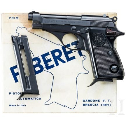 贝雷塔 Mod. 70，原厂包装  
口径 .22lr，编号 A07740U，光面枪管。8发弹匣。完