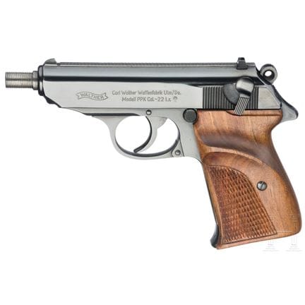 Un Walther (Ulm) modèle PPK  
Calibre .22lr, n° 11
