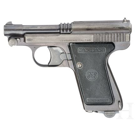 Un Manufrance mod. 31  
Calibre 7,65 mm Luger, n° 