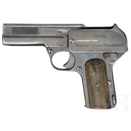 A Dreyse 1907型  
口径7.65毫米布朗宁，编号91284，编号一致。光面枪管。七发弹