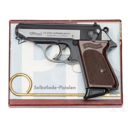 Un Walther modèle PPK-L  
Calibre 7,65 mm Browning