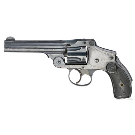 史密斯-韦森（Smith &amp; Wesson）.38型无击锤安全手枪，第五代  
口径 .38