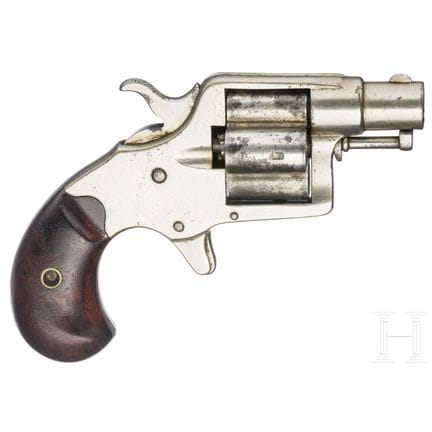 Un modèle Colt Cloverleaf House, nickelé  
Calibre