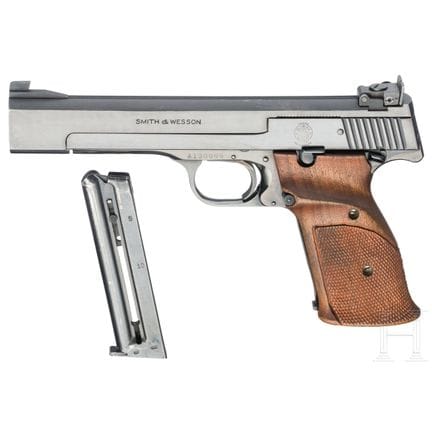 史密斯-韦森Mod. 41型，“.22口径边缘发火靶枪”  
口径.22lr，编号A130066，光