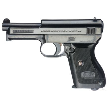 Un Mauser modèle 1934  
Calibre 7,65 mm Browning, 