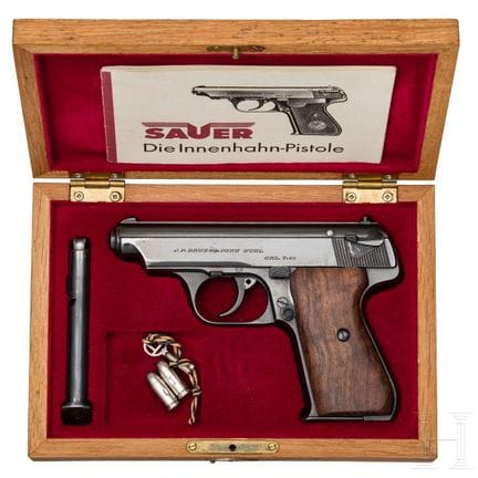 A Sauer &amp; Sohn, modèle 38 H  
Calibre 7,65 mm 