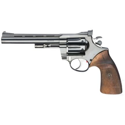 A Korth 25xxx系列“Sport”  
口径 .22lr，编号 1003，编号一致。光面通
