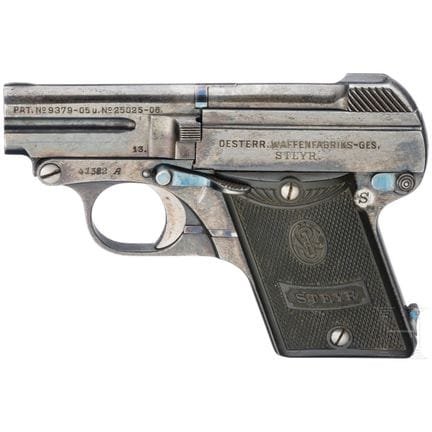 斯太尔1909型  
口径6.35毫米布朗宁，编号41382a，编号一致。枪管表面粗糙，长度53毫米