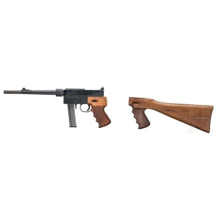 A Landmann 65/68型  
口径 .22lr，编号 09763，镜面抛光枪管，配补偿器和