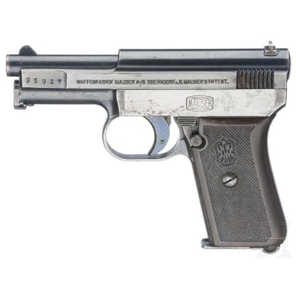 A 毛瑟1910/14型  
口径6.35毫米布朗宁，编号95927，编号一致。枪管未镀层。九发弹匣