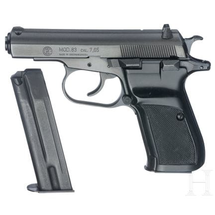 A CZ Mod. 83  
Calibre 7,65 mm Luger, n° 024293, n