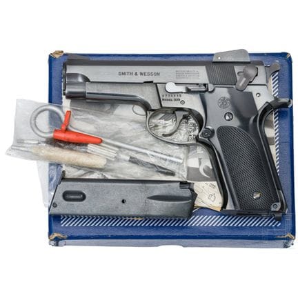 史密斯威森 Mod. 559  
口径 9mm 鲁格，编号 A738850，编号一致，光面枪管，长 