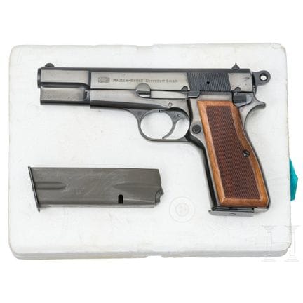 Un Mauser Mod. 80 SA  
Calibre 9 mm Luger, n° 8000
