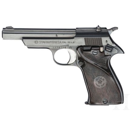 A Star 型号 FR  
口径 .22lr，编号 1178108，光面枪管，长 11 厘米。双行