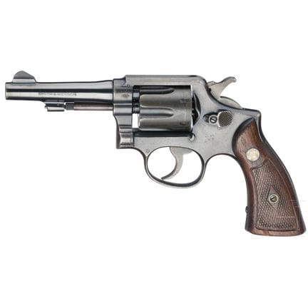史密斯-韦森 .38 Special  
口径 .38 Special，编号 1135，哑光枪管，长