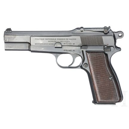Una FN Mod. 35 «Capitán», con culata y funda, 1939