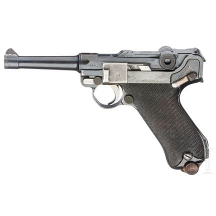 Una Luger DWM, 1916  
Calibro 9 mm Luger, n. 6441,