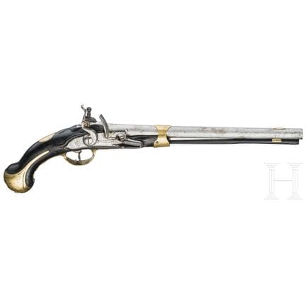 Una pistola M 1723  
Canna circolare con anima lis