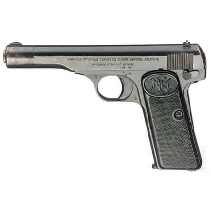 An FN Mod. 1922 (Railway Police)  
Kal. 7,65mmBrow