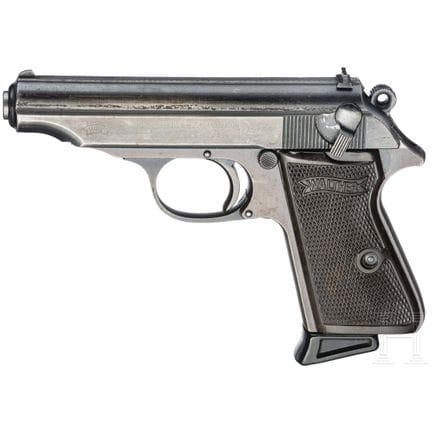 Una Walther ZM mod. PP  
Calibro 7,65 mm Browning,