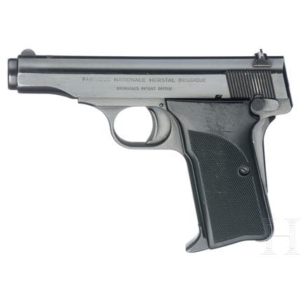 Una FN Browning Mod. 115 (modelo compacto)  
Calib
