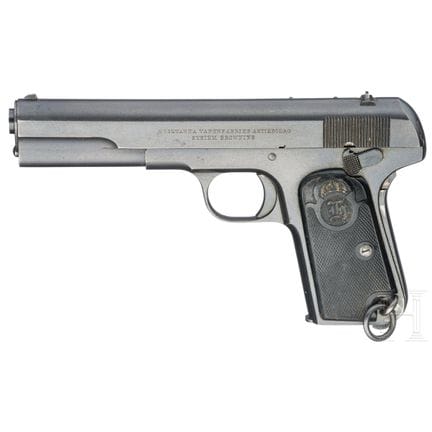 Una Husqvarna, modelo m/07  
Calibre 9 mm Browning
