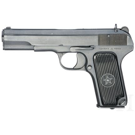 Modelo TT 33 Tokarev de Izhevsk, 1949  
Calibre 7,