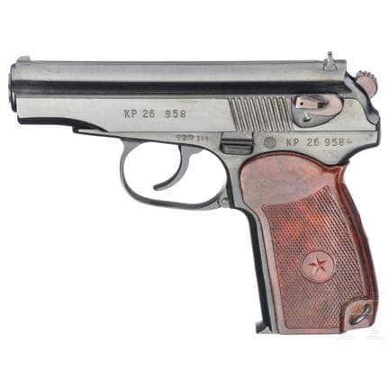 Pistola Makarova de Arsenal PM  
Calibre 9 mm Maka