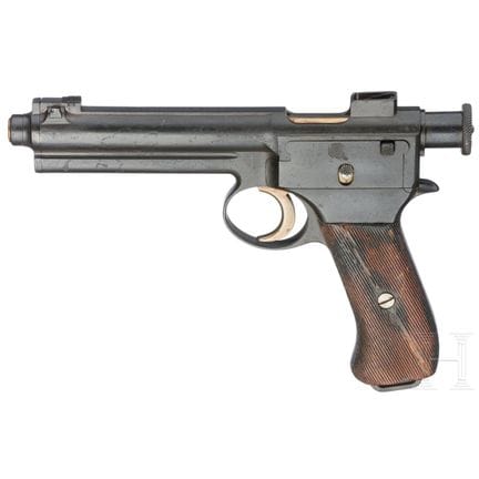 Un Steyr Mod. 1907-II  
Calibre 8 mm Steyr, n.º 70