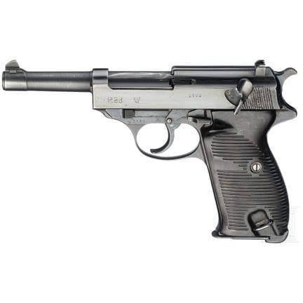 Una Mauser mod. P 38, codice "byf - 42"  
Calibro 