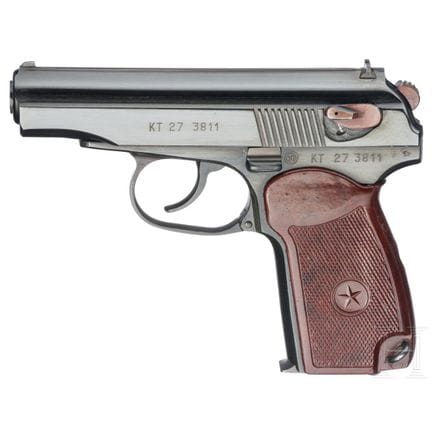 Pistola Makarova de Arsenal PM  
Calibre 9 mm Maka