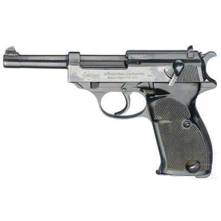 Una Walther HP «m/39»  
Calibre 9 mm Luger, n.º H1