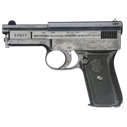 Una Mauser mod. 1910, versione tardiva con chiusur
