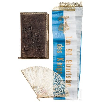 Photo album of a noble family, fan and wreath ribb