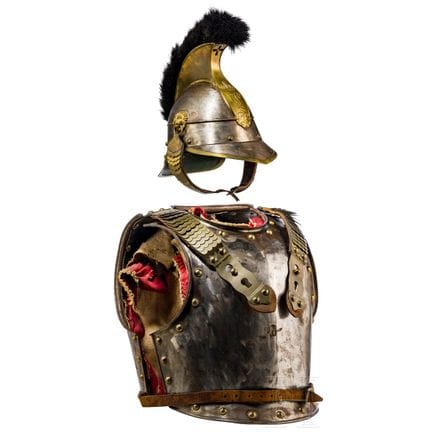 Un elmo M 1842 e una corazza per i soldati dei cor