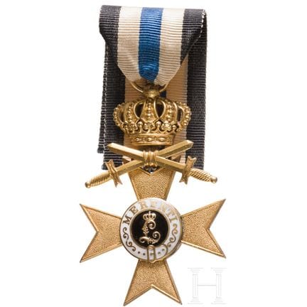 Une Croix militaire du mérite, 1re classe, avec ép