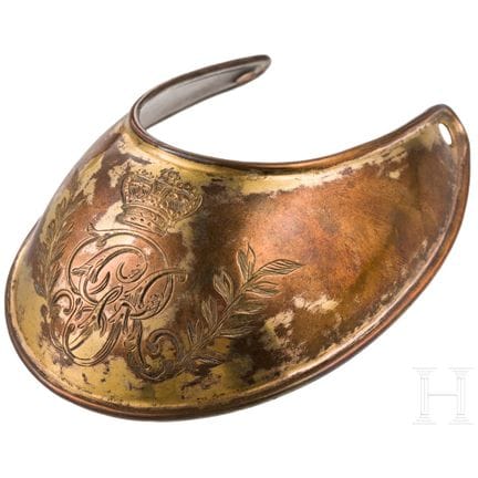 Un gorget M 1796 para oficiales  
Metal no ferroso