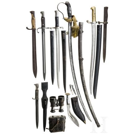 Eight edged weapons  
Ein Säbel für Mannschaften d