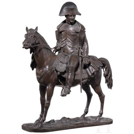 El emperador Napoleón I: una estatua ecuestre de b