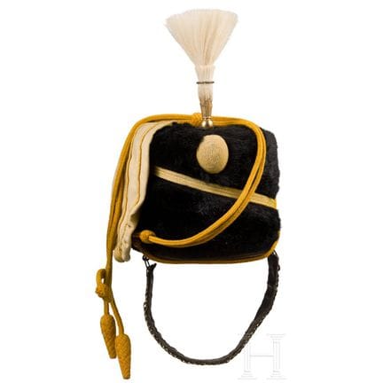 Un gorro «busby» para los miembros del 14.º Regimi
