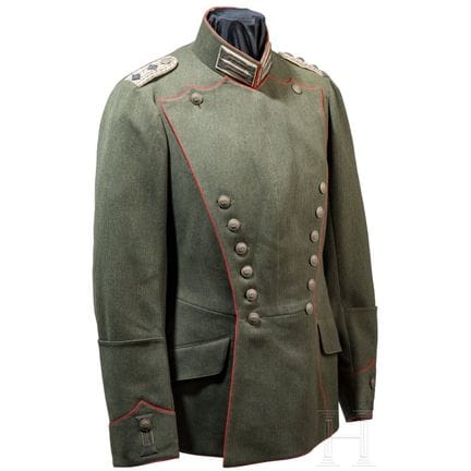 A field-grey Ulanka for officers in the 1st Guard 