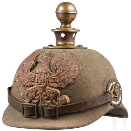 An Ersatz felt helmet for artillery troops, circa 
