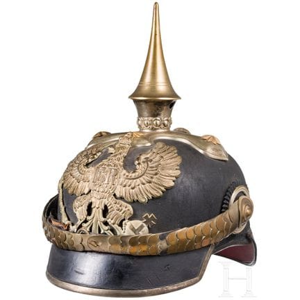 A helmet for military officials in the rank of off