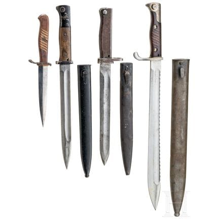 Four German bayonets from the First World War  
Se