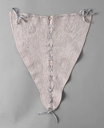 Pezzo da stomaco ricamato, Germania, XVIII secolo,