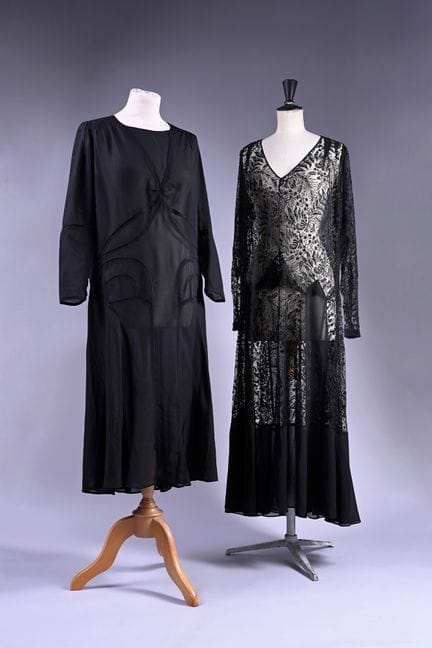 Deux robes habillées, vers 1925-1930, robe à manch