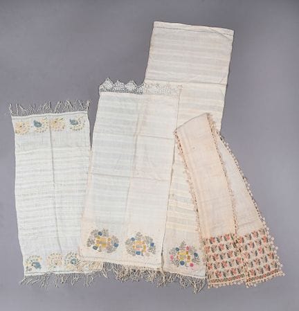 Quatre ceintures ou serviettes brodées, Turquie, d